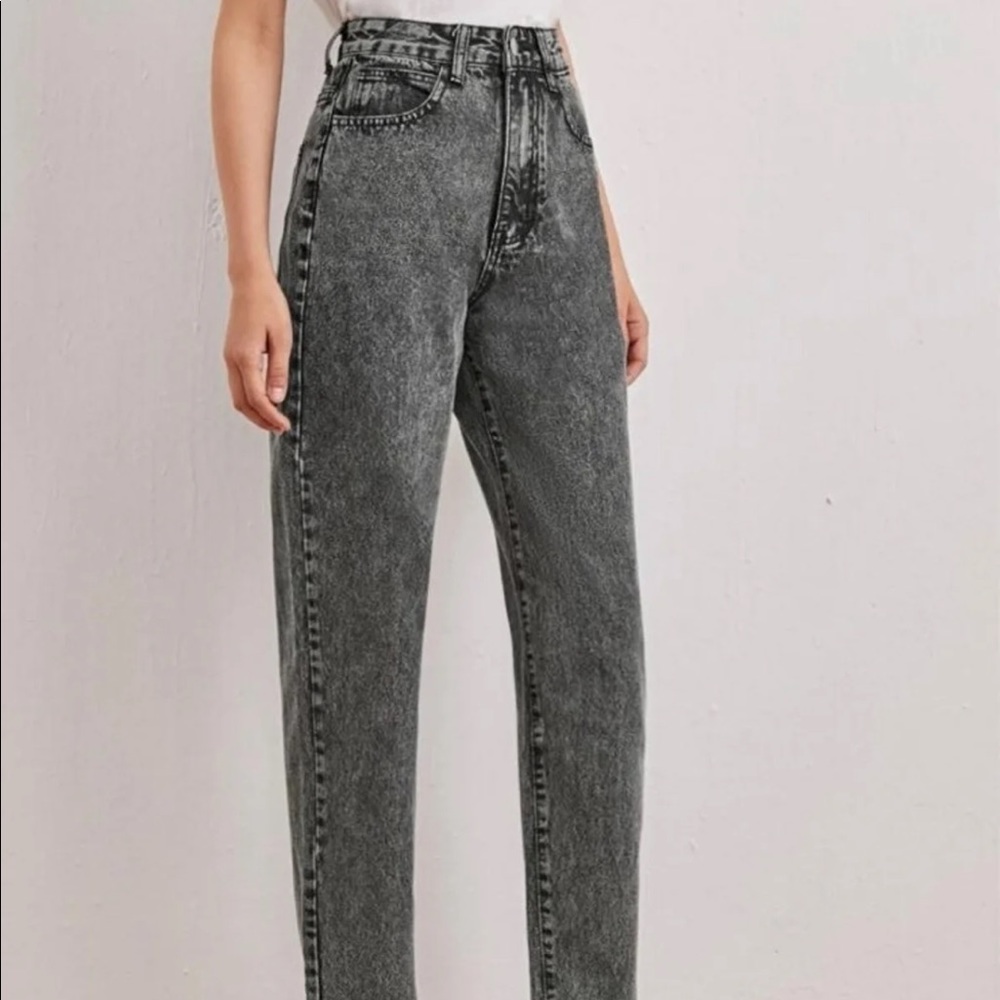 Black mom jeans